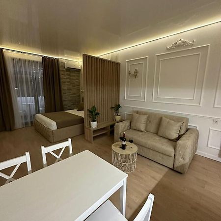Moonlight Apart-Hotel Батуми Экстерьер фото