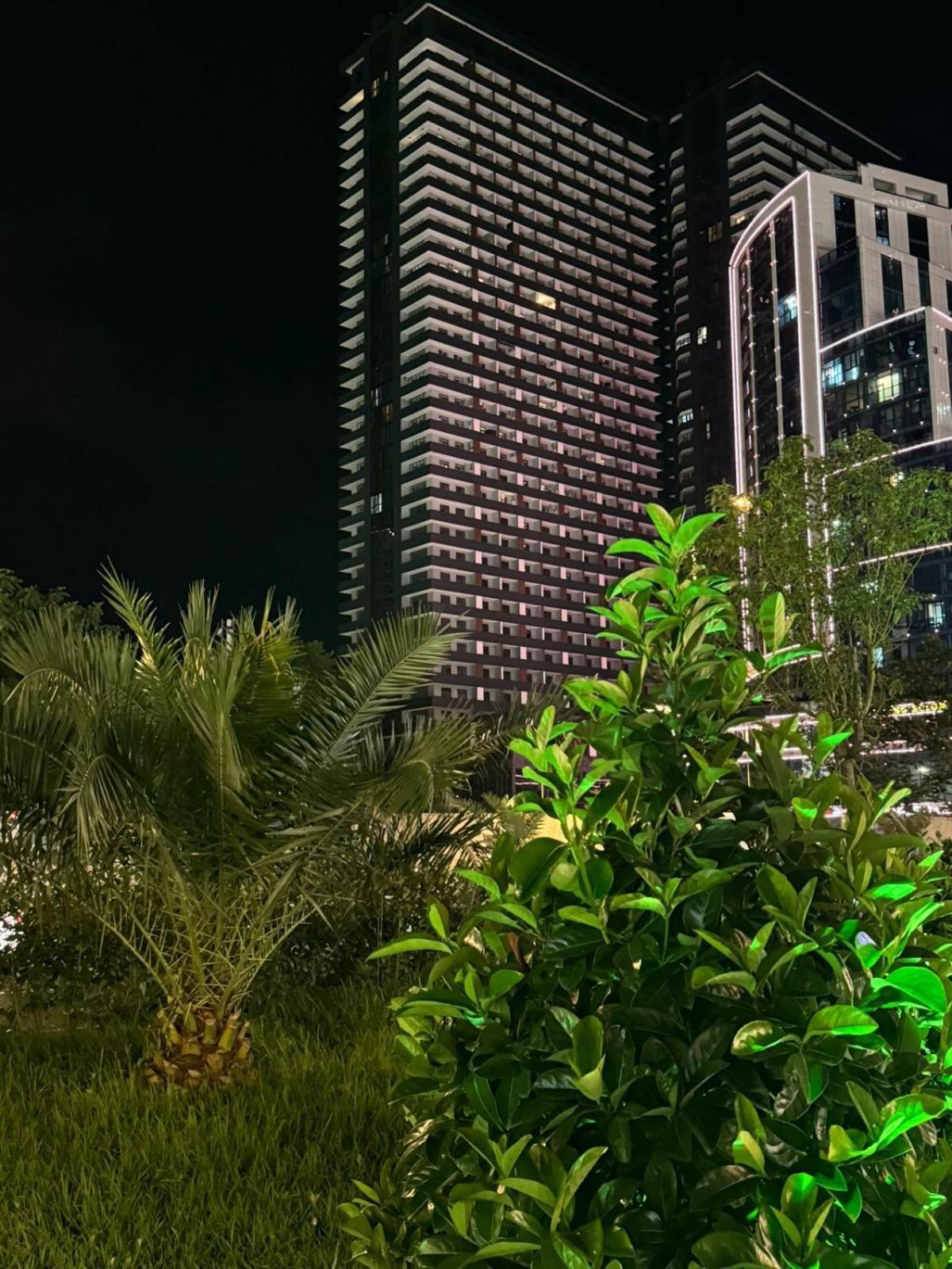 Moonlight Apart-Hotel Батуми Экстерьер фото